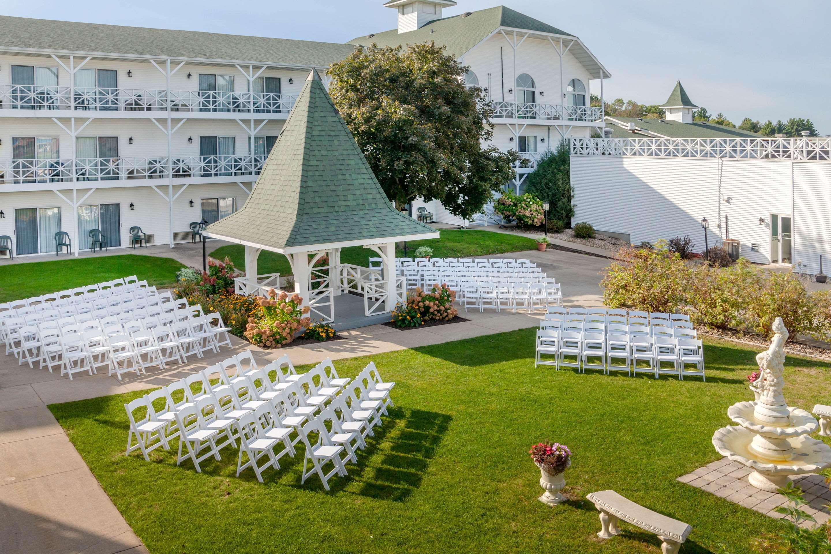 The Wisconsin Hotels & Conference Center Висконсин Делс Экстерьер фото